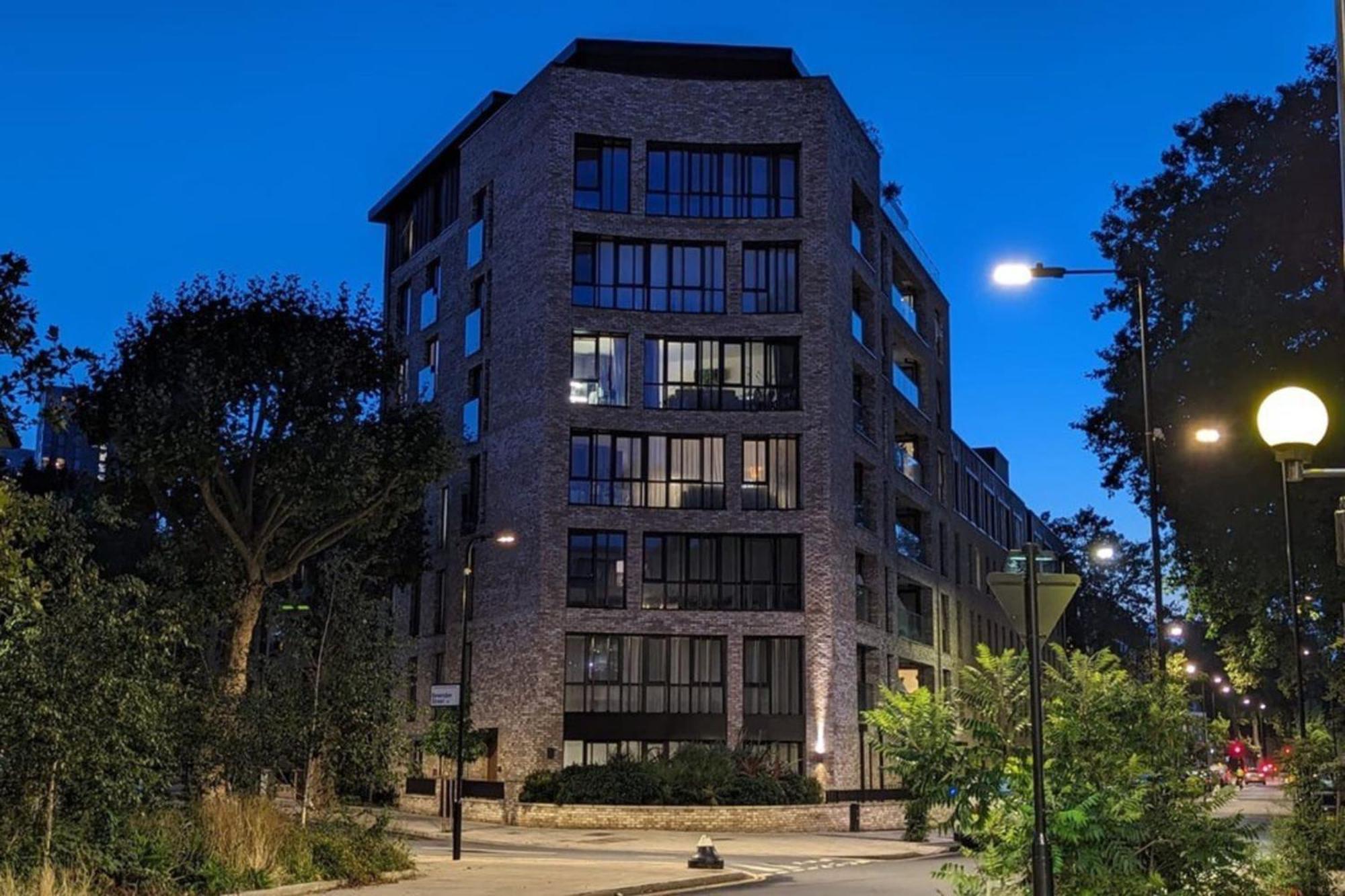 Elegant & Serene 2bd Flat Wroof Terrace Hoxton! Apartment